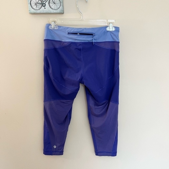 Lululemon Purple/Blue Birds Capri Leggings - Picture 2 of 10